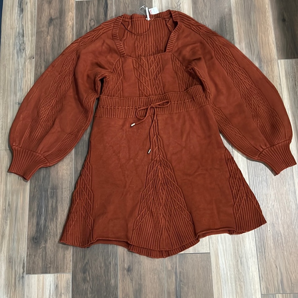 Free people sweater dress with cut out - Picture 7 of 15